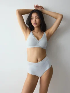 TRUE SHAPE SENSATION Minimizer bra