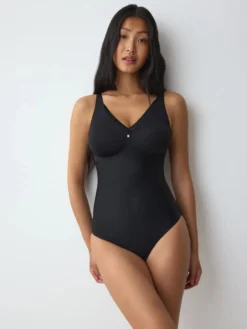 TRUE SHAPE SENSATION Shaping body