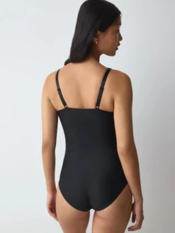 TRUE SHAPE SENSATION Shaping body