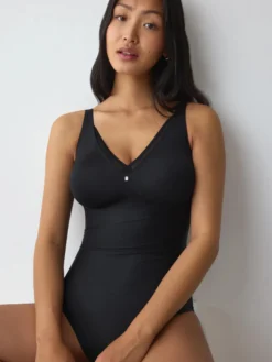 TRUE SHAPE SENSATION Shaping body